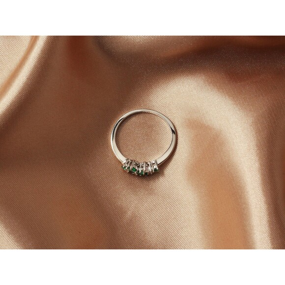 Silver Dazzling May Birthstone Ring, Green Cubic Zirconia Cluster Jewelry - Picture 2 of 9